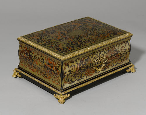 BOX WITH BOULLE MARQUETRY,