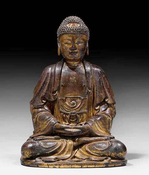 A FINE DRY LACQUER FIGURE OF A SEATED BUDDHA.