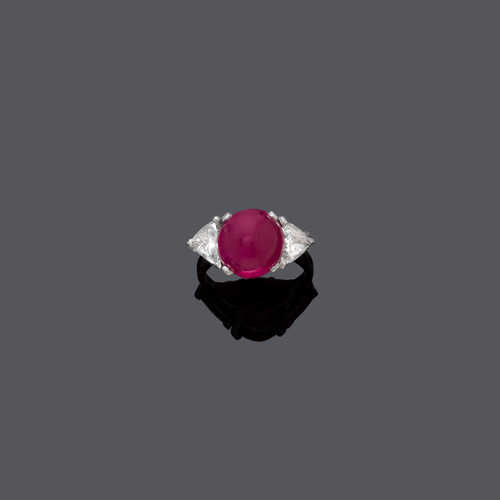 RUBY AND DIAMOND RING, ca. 1960.