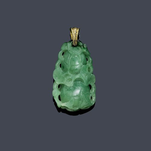 A JADEITE PENDANT, circa 1950. Set with one jadeite 38.1 x 22.9 x 11.3 mm. Mounted with a small decorative gold loop. With copy of the Short Report, GemTechLab, May 2010.