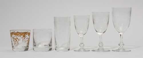 PIECES FROM A "SAINT LOUIS CRISTAL FRANCE" GLASS SERVICE, MODEL "CLEO/MASSENET",