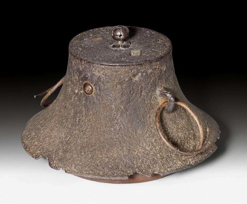 AN IRON FUJI CHAGAMA WITH ADDITIONAL BRONZE COVER. Japan, 18th/19th c. Height 18 cm.