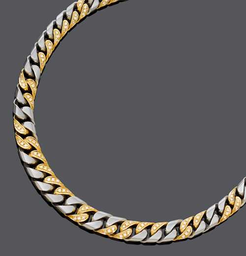 DIAMOND AND GOLD NECKLACE, ca. 1990.
