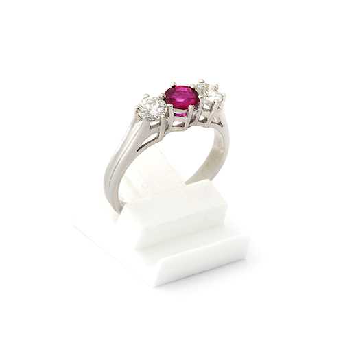 RUBY AND DIAMOND RING.