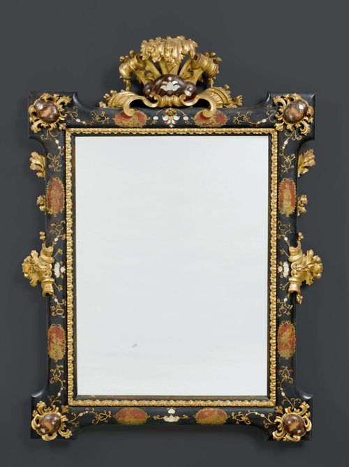 IMPORTANT MIRROR WITH PAINTED LACQUER,Regency and later, Venice. Carved wood, parcel-gilt and finely lacquered and inlaid with mother of pearl, flowers, leaves, cartouches and decorative frieze. H 155 cm. W 106 cm. Provenance: Gut Aabach, Risch am Zugersee.
