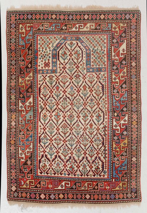 DAGESTAN PRAYER antique.White ground with stylized floral motifs, red edging, 103x137.
