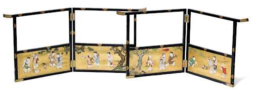 A PAIR OF MINIATURE TABLE SCREENS IN SHAPE OF KIMONO STANDS.