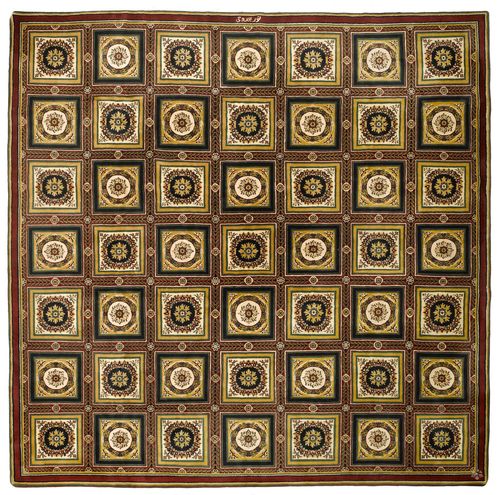 AGRA old. Central field divided into squares, patterned with floral medallions, 356x356 cm.