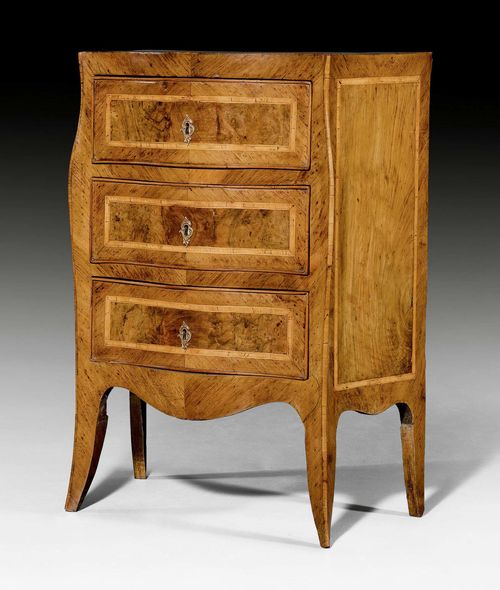 SMALL CHEST OF DRAWERS,Louis XV, Sicily circa 1760. Walnut, burlwood and local fruitwoods in veneer inlaid with reserves and fillets. The front with 3 drawers. Bronze mounts. 60x36x86 cm.