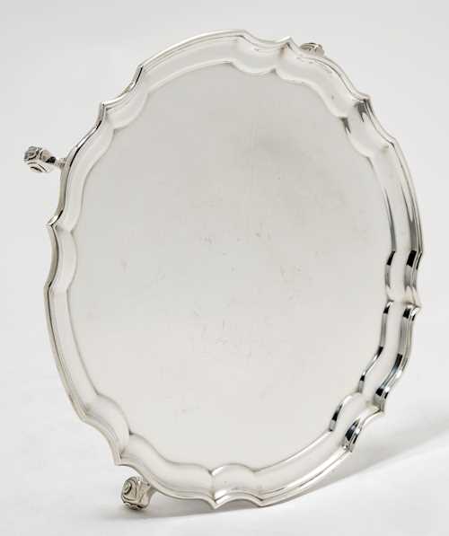 ROUND FOOTED TRAY