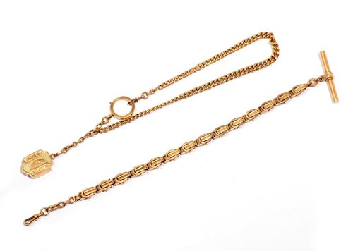 LOT OF 2 WATCH CHAINS, ca. 1900. Pink gold 750 and 585, 43g. Plain curb link chain with spring ring and swivel clasp, the end with a medallion. Inside, a glass-covered compartment. L ca. 34 cm. Decorative chain with fantasy links, L ca. 26 cm.