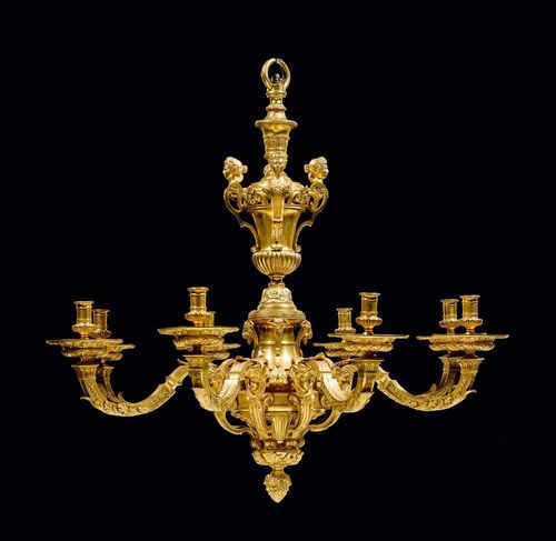 CHANDELIER "A TORSES DE FEMME", Louis XIV/Regency, after designs by D. MAROT (Daniel Marot, 1663-1752) and models by A.C. BOULLE (Andre Charles Boulle, 1642-1732), Paris, 18th century. Matte and polished gilt bronze. With 8 light branches with large drip pans and vase-shaped nozzles. Regilt and engraved in part, not original.  H 82 cm. D 84 cm. Provenance: From a European collection.