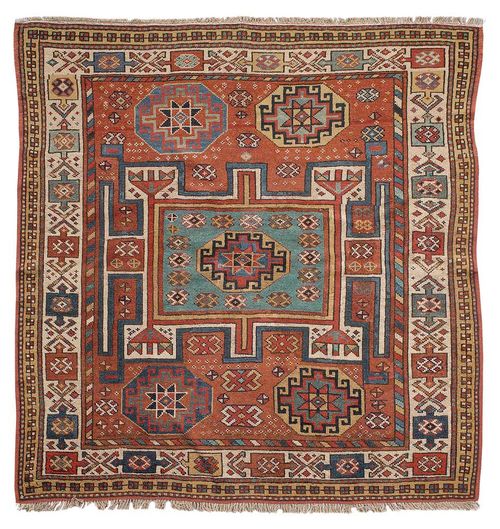 KURDE antique.Rust coloured ground decorated with Memling guls, white border, restored, otherwise in good condition, 165x160 cm.