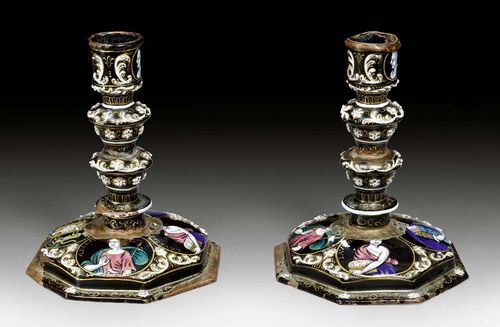 PAIR OF ENAMELED CANDLE HOLDERS,Renaissance style, Limoges, 19th century. Polychrome enameled copper. H 15 cm.