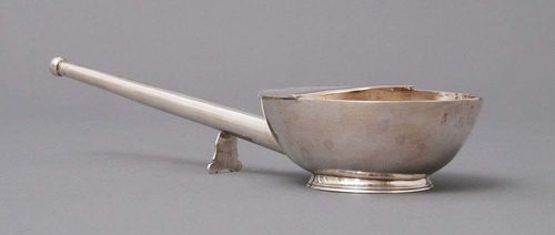 DRINKING DEVICE FOR PATIENTS. Bern, middle of 18th century. With maker's mark. L 22.5 cm. 120 g.