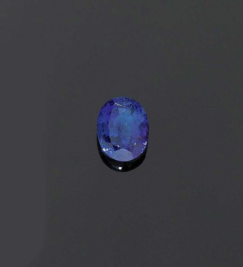 UNSET TANZANITE. Unset, oval tanzanite of 13.52 ct and very fine colour.