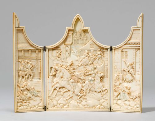 TRIPTYCHON,Historicism, Austria, 19th century. Ivory, carved in relief. Small crack in the upper centre, hinges slightly dislodged. 17x11(22.5) cm.