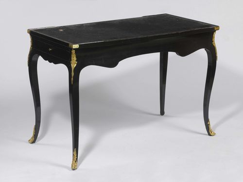 LACQUER LADY'S WRITING DESK,in the style of Louis XV, France. Wood, lacquered black. Rectangular top lined with gold-stamped black leather. 2 drawers, one on each side. Bronze mounts. 110x56x76 cm.