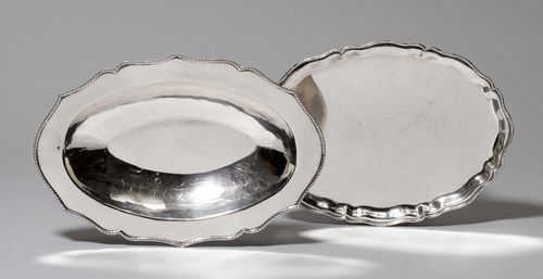 SMALL PLATTER AND SHALLOW BOWL,of different designs and origins. Associated. 28 - 30cm, total weight 670 g.