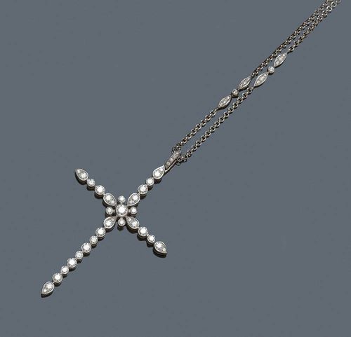 DIAMANT-KREUZANHÄNGER MIT KETTE, CHOPARD.