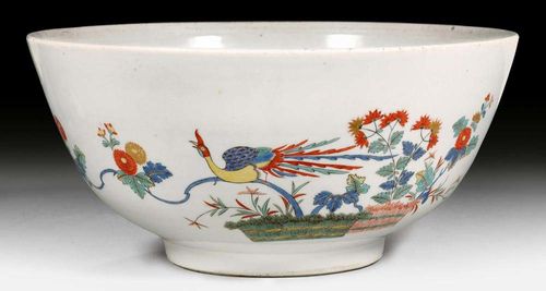 BOWL WITH KAKIEMON DECORATION, Meissen, circa 1730-35. Individual flower branches on the interior of the bowl. Lid missing. Underglaze blue sword mark. D 27.5cm.
