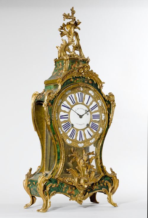 CLOCK,Louis XV, France. The dial signed CAUSARD À PARIS (Georges Causard, maître in Paris 1770-1789). Curved, wooden case, decorated with green tortoiseshell and painted with leaves and garlands, paint later. Bronze dial with enamel cartouches (one defective). Movement with verge escapement, striking the 1/2-hour on bell. H 90 cm. Movement and case require restoring.