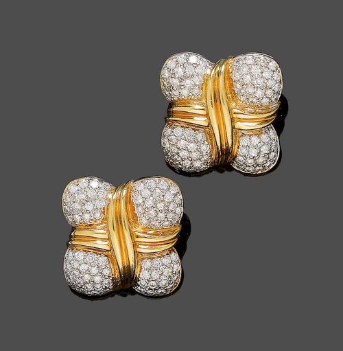 BRILLIANT-CUT DIAMOND CLIP EARRINGS. Yellow gold 750. Elegant, curved clip earrings with a crossed band motif, completely set with 148 brilliant-cut diamonds, totalling ca. 2.20 ct.