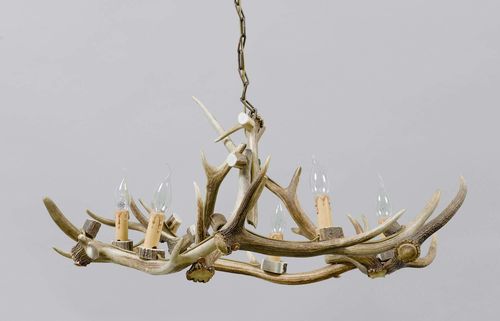 ANTLER CHANDELIER, from theAlpine region. 5 light branches on an open-worked frame. D 87 cm.