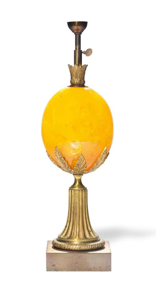 MAISON CHARLES TABLE LAMP Table lamp with yellow glass base. H 48 cm. No shade.