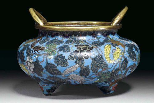 LI TYPE INCENSE BURNER. Cloisonné decoration on a turquoise background of bunches of grapes with squirrels. Gilded rims and base. Jingtai mark cast in a little square tile. China, 17 century. D 20 cm. Gold slightly rubbed.  Mark fixed with two pins.