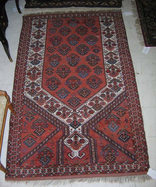 BESHIR old. Red Mihrab, geometric patterned with stylised flowers.  Good condition. 200x125 cm.