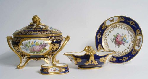 TABLE SERVICE, Paris, 19th century. In parts probably Sèvres, decoration Paris 19th century, en suite with lot 1792, comprising: 6 plates, 6 soup plates, 6 small plates, 2 shell-shaped bowls 'compotiers coquilees', 1 bowl 'plateau losange', 1 small bowl, 1 lobed dish, 1 large bowl, 1small  tureen with cover and fixed stand 'sucrier', 1 large bowl 'jatte ronde', 1 tureen with cover and stand, 1 sauce-boat, 1 salt, 1 two-part salt, 1 cooler 'seau à bouteille' (15,2cm), Sèvres and y in blue and different LL marks, tureen and its stand with haircracks (32)