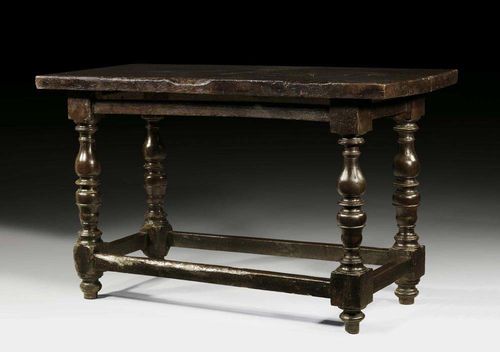 NARROW WALNUT REFECTORY TABLE, Early Baroque, Tuscany circa 1650. 137x58x87 cm.