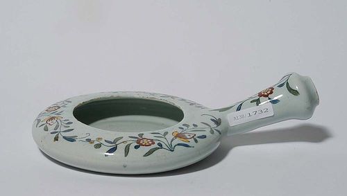 SMALL FLORAL PAINTED BOWL, Sinceny, 2nd half of the 18th century. D 14.5cm. Provenance: private collection, South Germany