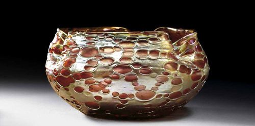 BOWL, Loetz. Pink glass with blue flecked iridescent overlay.  D. 22 cm.