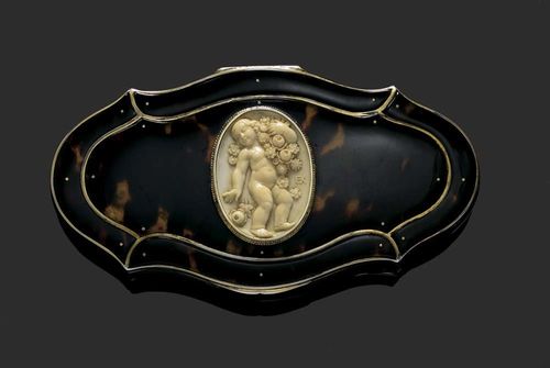 ART NOUVEAU BOX, Germany, circa 1910. Silver and tortoiseshell with oval ivory medallion in silver frame, monogrammed for  Emil Kellermann (1870-1934). 12.5 x 6.5 x 1.8 cm.