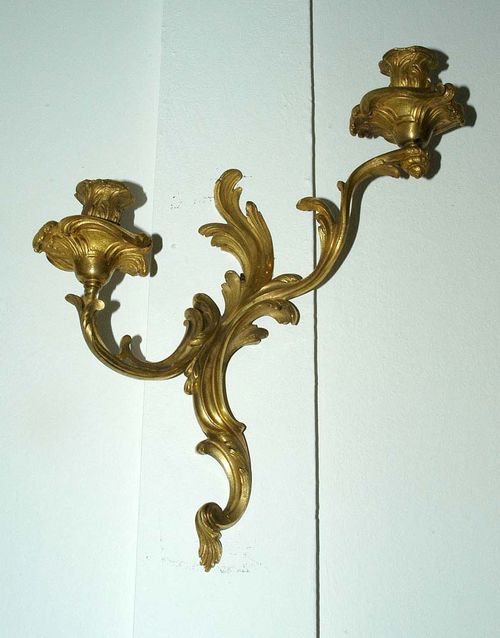 PAIR OF GILT BRONZE APPLIQUES,late Louis XV, Paris, 18/19th century H 34 cm. Provenance: from a German collection.
