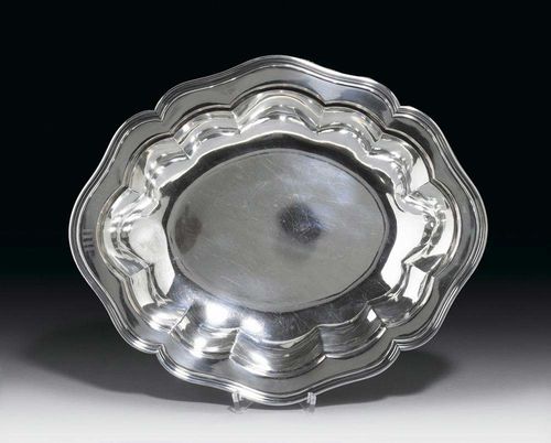 VEGETABLE DISH. Lausanne circa 1750. Master Pierre Henry Dautun and Elie Papus. With ribbed sides and moulded edge.  1540 g.