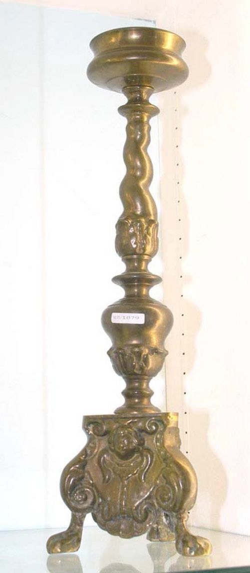 BRONZE CANDLE HOLDER, Early Baroque, German circa 1700. With shaped paw feet. H 52 cm.