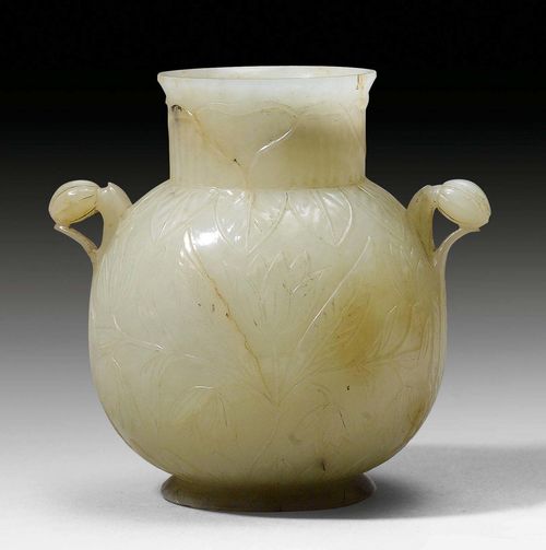 A PALE CELADON MOGHUL-STYLE JADE VASE WITH OPEN WORK INSET. 18th century, height 10.2 cm.