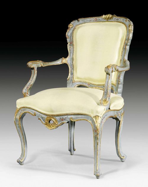 PAINTED FAUTEUIL "EN CABRIOLET",Louis XV, Venice, 18th century. Pierced and finely carved wood with polychrome paint. Gold/yellow silk cover.60x50x45x89 cm.