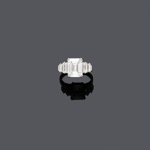 DIAMOND RING, ca 1960.