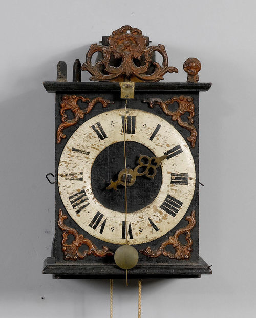 ONE-HANDED CLOCK WITH WOODEN COGWHEELS AND FRONT PENDULUM,