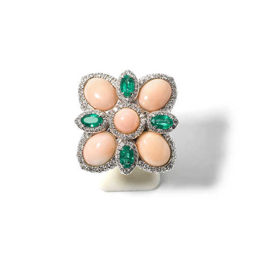 CORAL, EMERALD AND DIAMOND RING.
