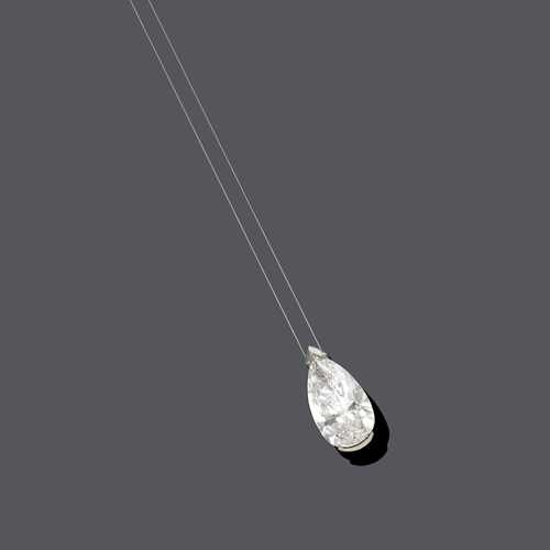 DIAMOND PENDANT.