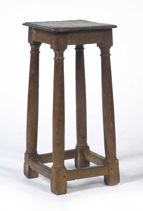 HOCKER,