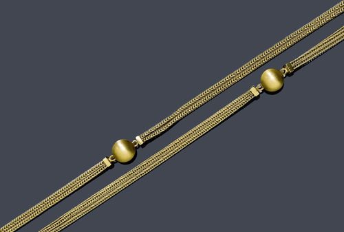 A GOLD SAUTOIR, circa 1950. Yellow gold 750. 66g. L ca. 82 cm.