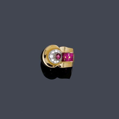 A RUBY, DIAMOND AND GOLD RING, circa 1940. Pink gold. Set with 1 ruby cabochon and 7 diamonds of a total of ca. 0.20 ct and 6 synthetic rubies. Size 54.