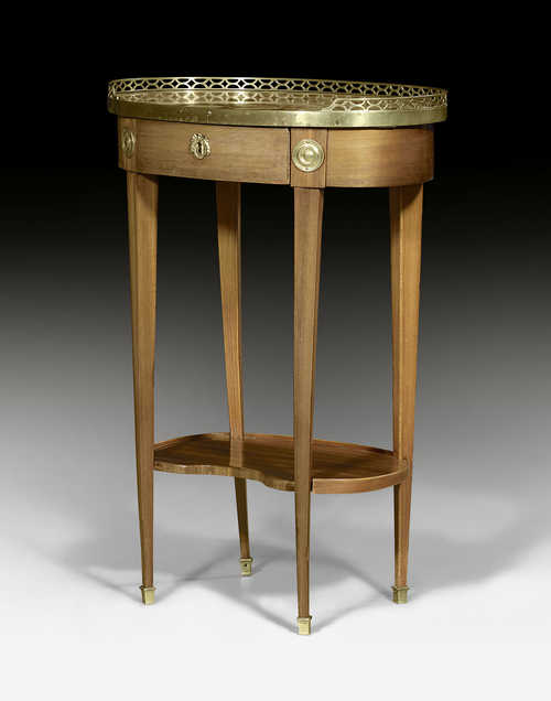 OVAL GUERIDON,