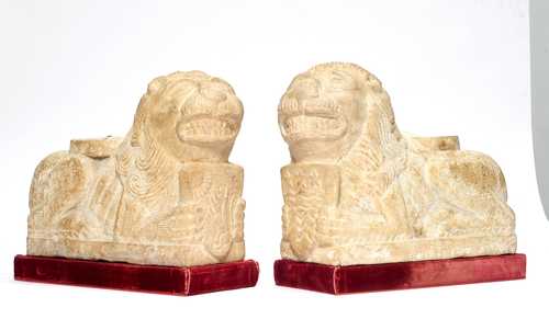 PAIR OF COAT-OF-ARMS LIONS AS PILLAR BASES,